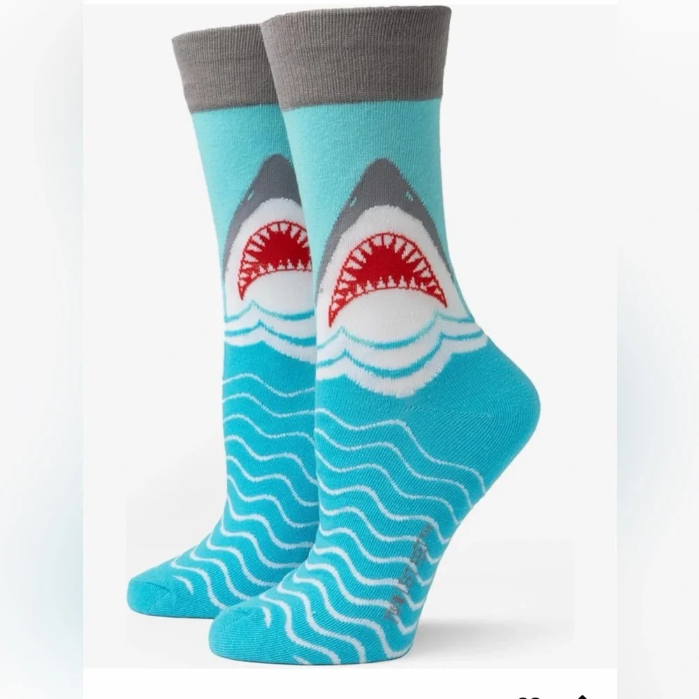 Two Left Feet make splash